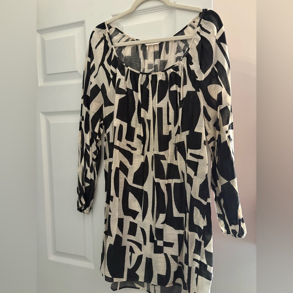 Abstract Black and White Women's Top